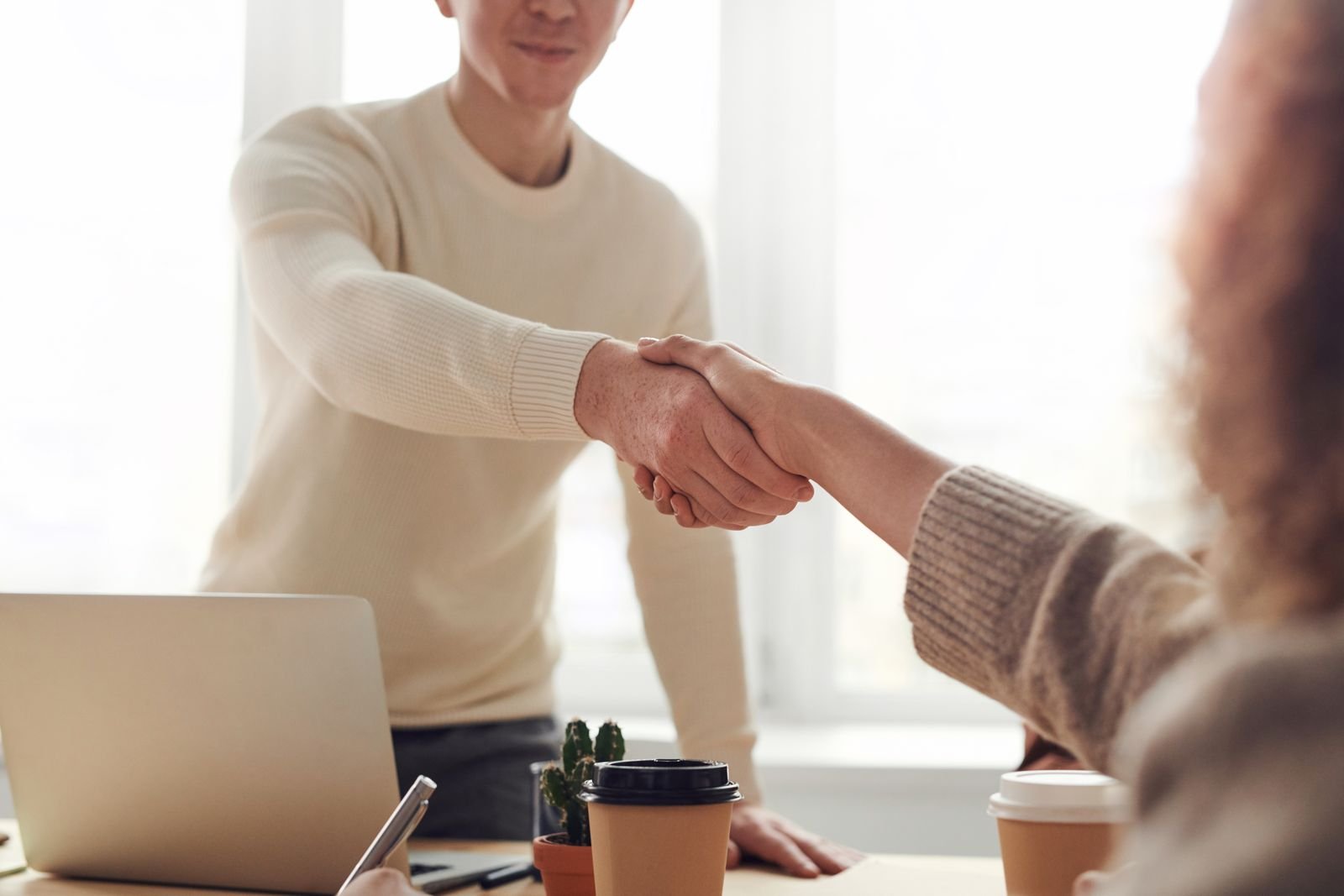 Conseil et accompagnement d'un client en agence